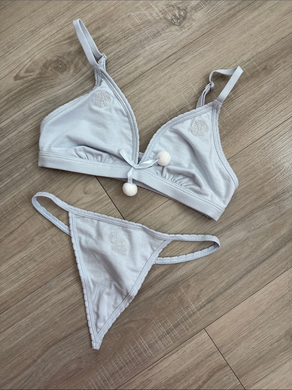 NWT PINK VICTORIA’S SECRET Light Blue Soft Pom-Poms Bralette & Thong Set, S